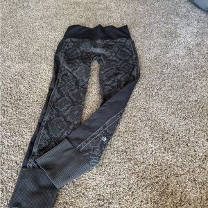 Lululemon Black Patterned Leggings